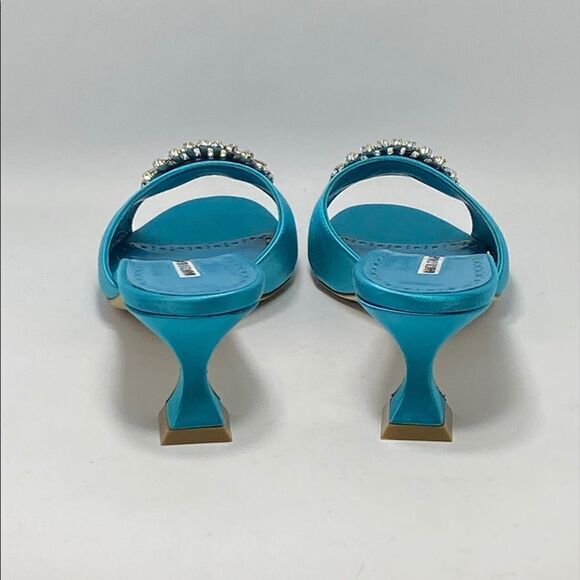 Manolo Blahnik Laalita 50 Embellished Buckle Satin Mules size 39.5 - Picture 7 of 13